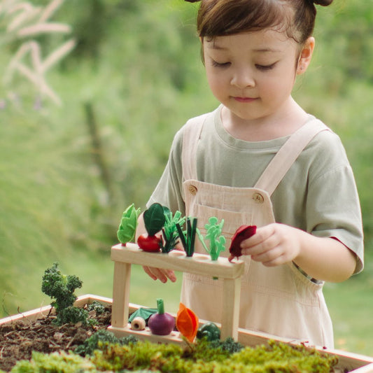 Build-A-Garden - Stack & Sprout