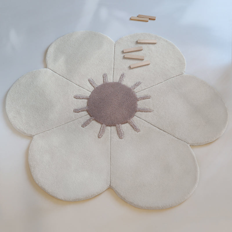 DAISY children's rug with flower shape