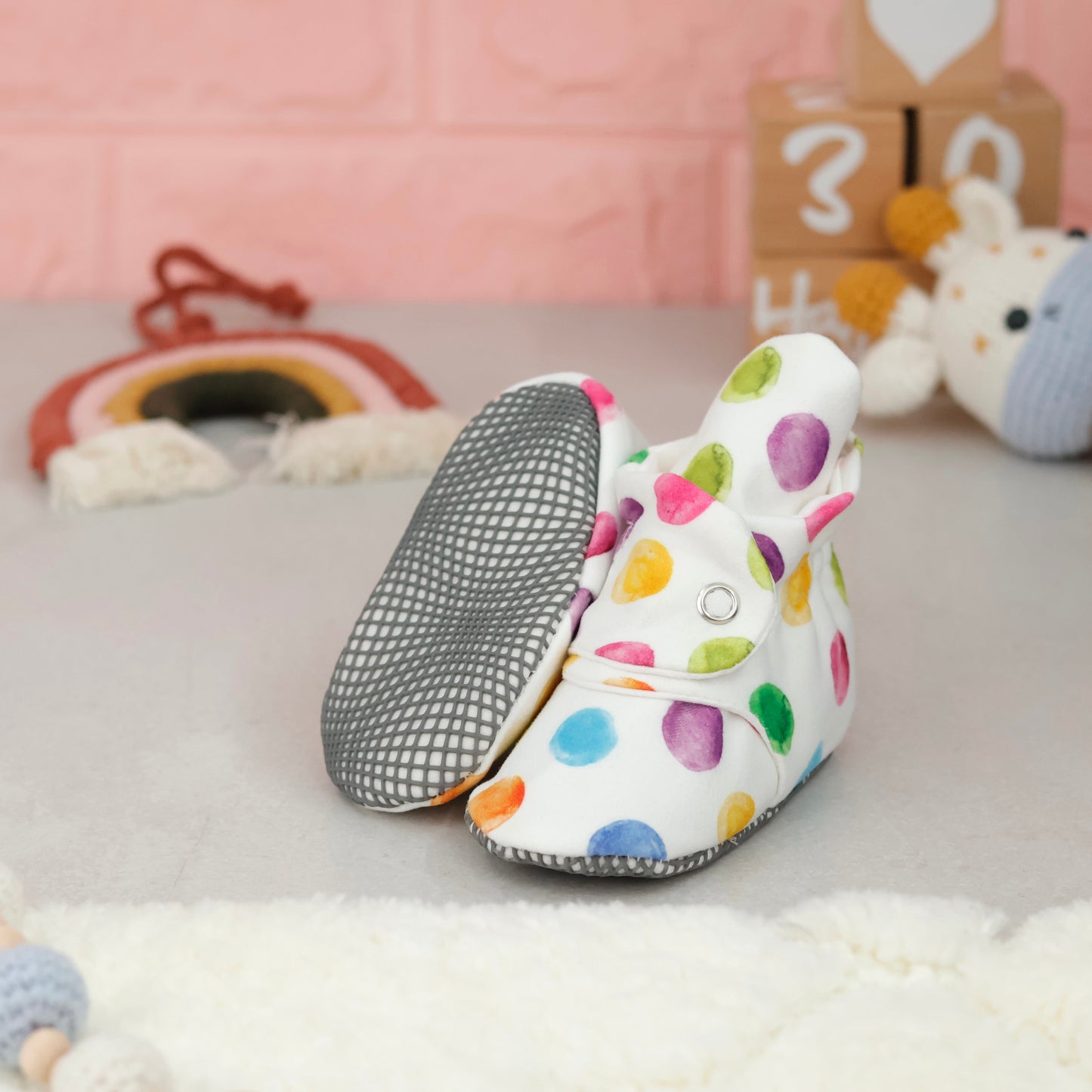 Organic Cotton Baby Booties, Non-Slip Sole, Cotton Newborn Booties Home Nursery Shoes, Colorful Dots