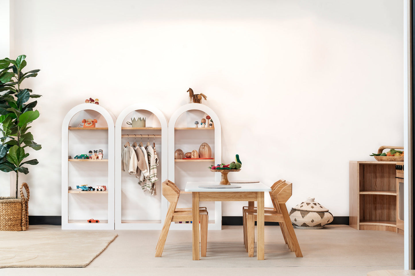Arched Dresser – White (Dress-Up Display & Storage)