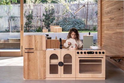 Oak Fluted Play Oven – Montessori Wooden Toy Kitchen