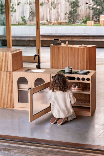 Oak Fluted Play Oven – Montessori Wooden Toy Kitchen