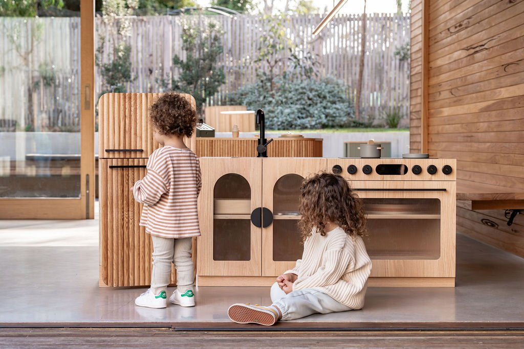 Oak Fluted Play Fridge – Montessori Wooden Toy Refrigerator