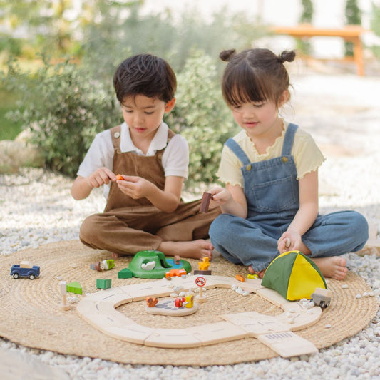 Jungle Explorer'S Roadway Playset