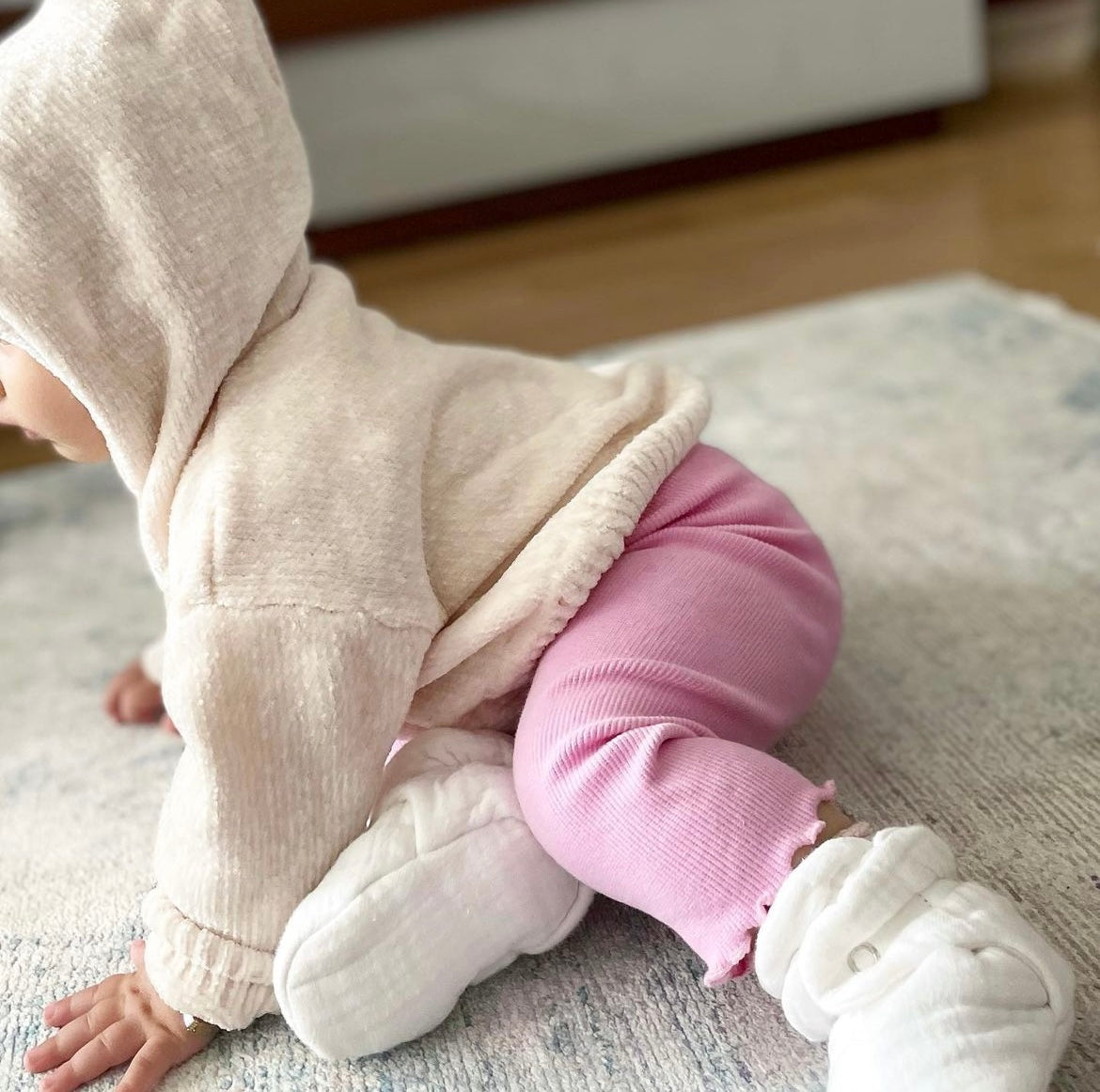 Muslin Stay On Baby Booties Cream