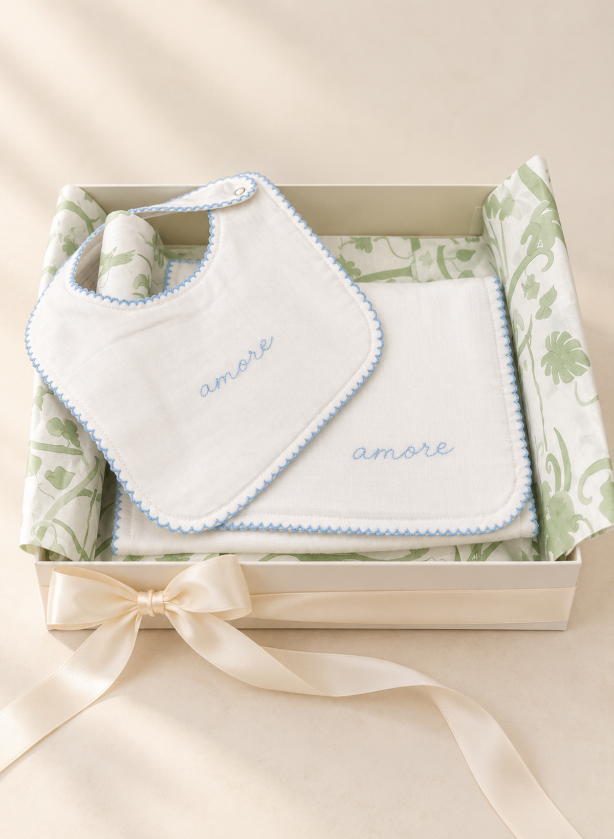 Bib & Burp Cloth Set - Embroidered Blue "Amore"