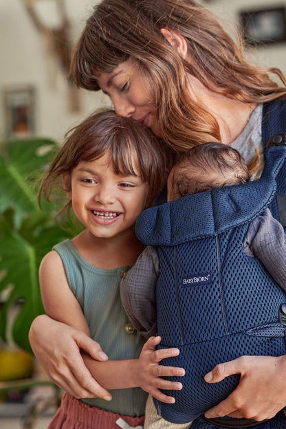 BabyBjörn Baby Carrier Free (0-15 Months)