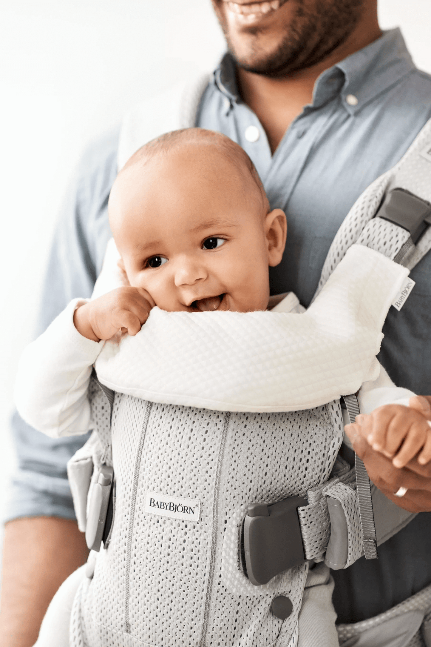 BabyBjörn Teething Bib for Baby Carrier One