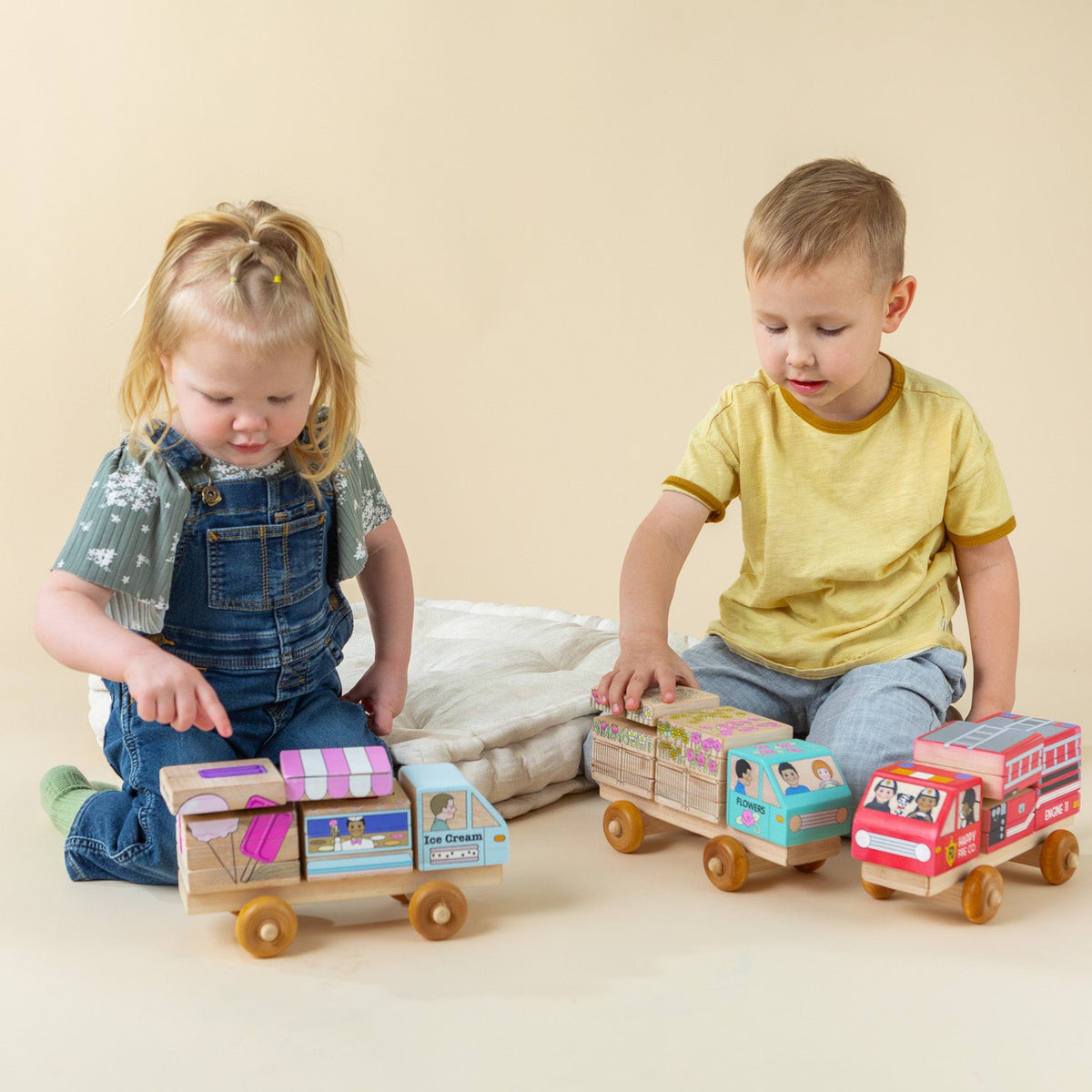 Shape Recognition Stackable Puzzle Truck - Horse Trailer | Nominated for 2026 Astra Play Award | Printed in the USA 🇺🇸