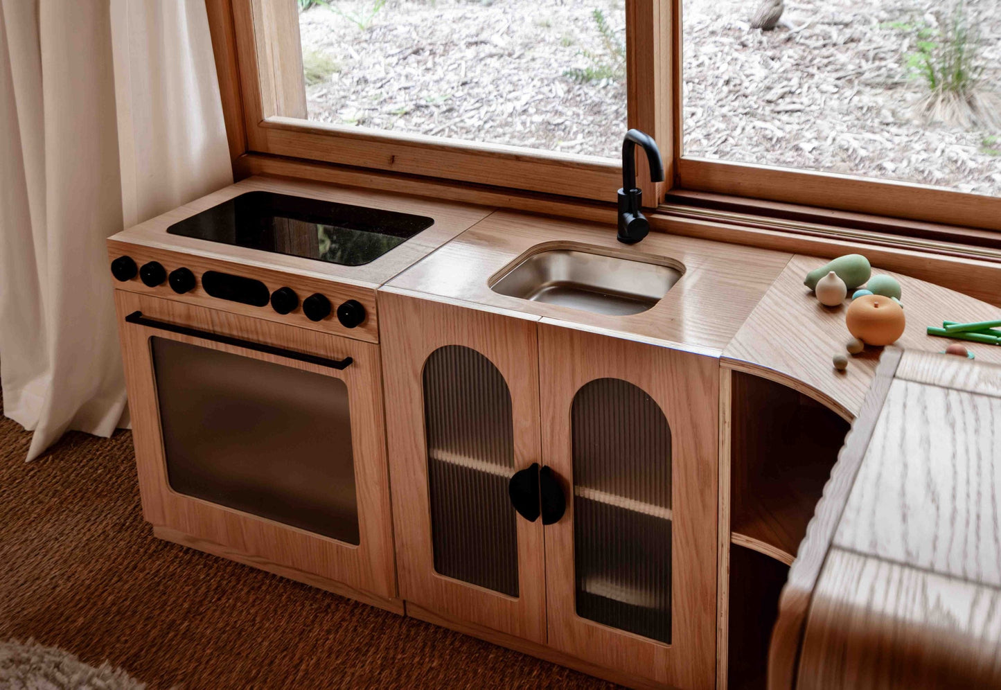 Oak Fluted Sink – Montessori Wooden Play Kitchen