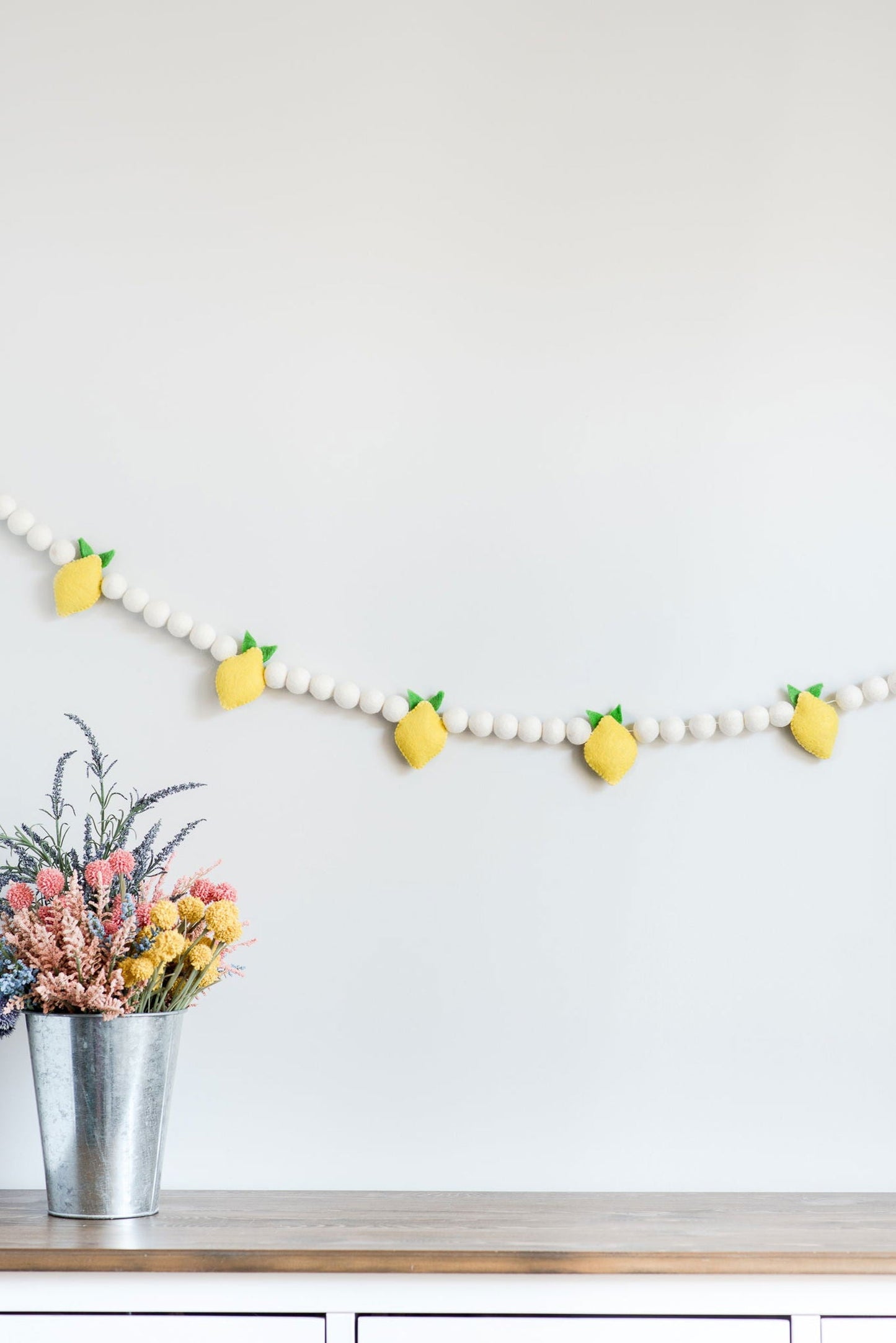 Lemon garland