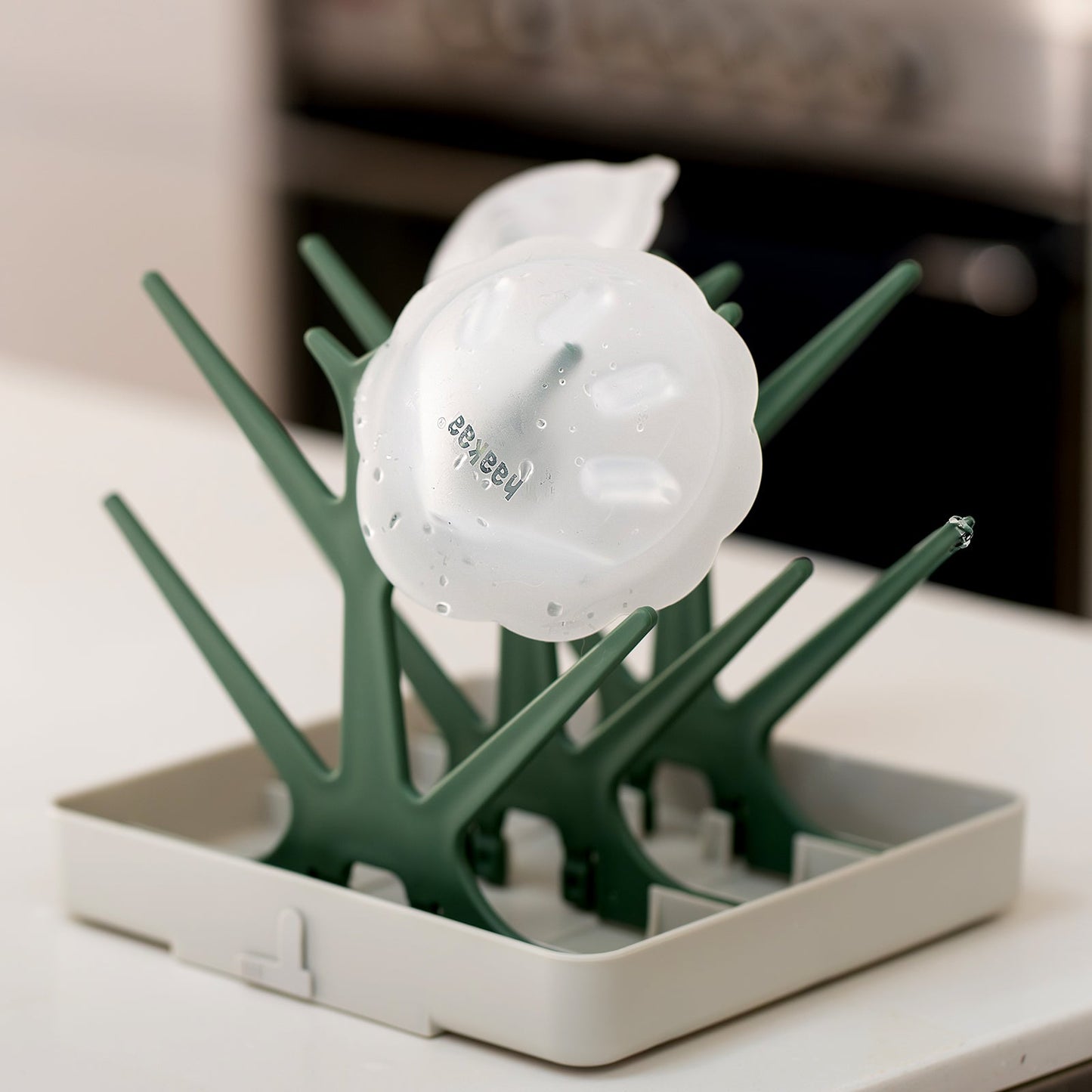 Haakaa Petal Soft Silicone Milk Collector 1 oz/30 ml