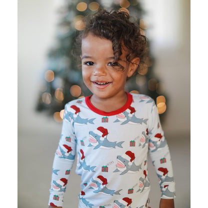 Print Long Sleeve Pajama Set in Illusion Blue Holiday Sharks