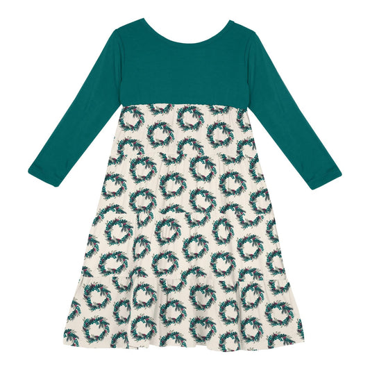 Print Long Sleeve Tiered Dress in Natural Holiday Wreath