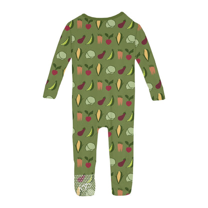 Print Convertible Sleeper with Zipper in Grasshopper Garden Veggies