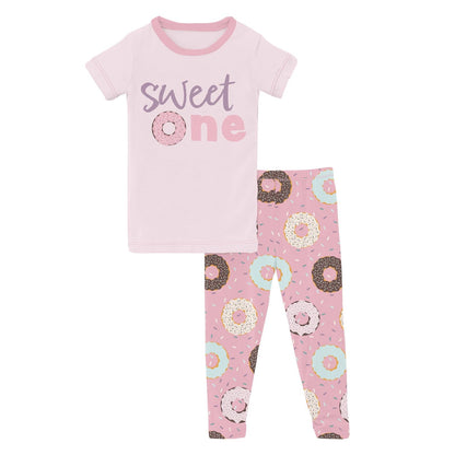 Short Sleeve Graphic Tee Pajama Set in Cake Pop Donuts and Sprinkles