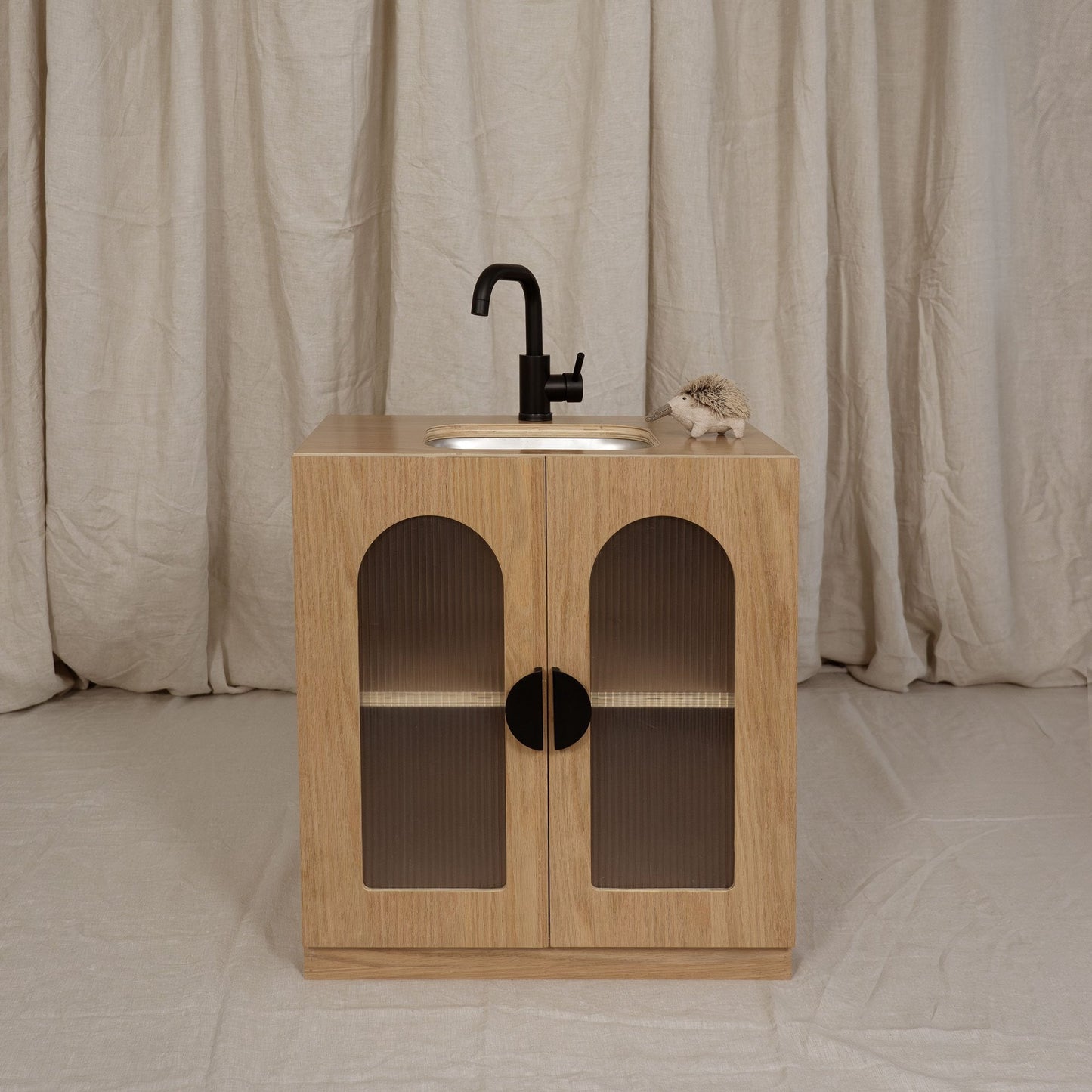 Oak Fluted Sink – Montessori Wooden Play Kitchen