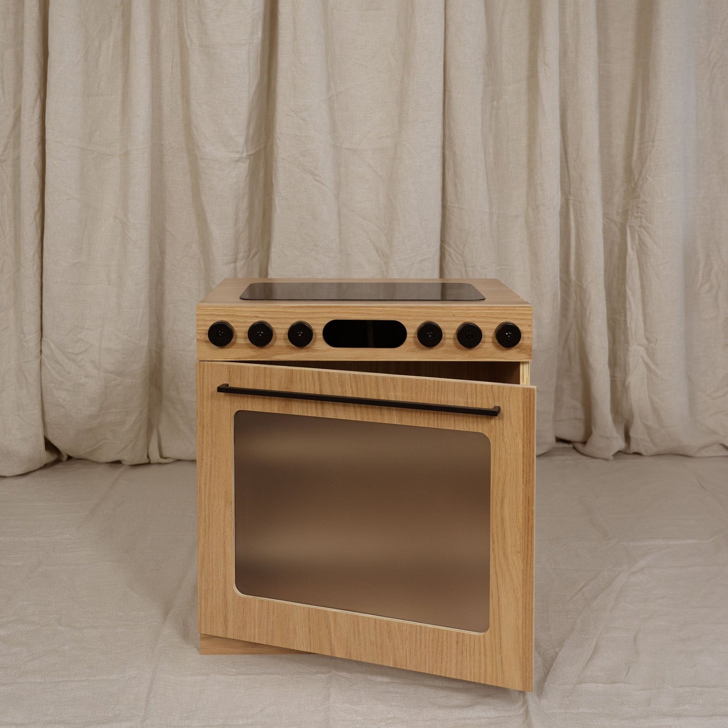 Oak Fluted Play Oven – Montessori Wooden Toy Kitchen