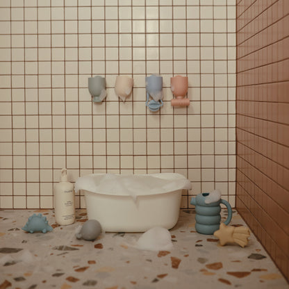 Pour and Play Bath Set