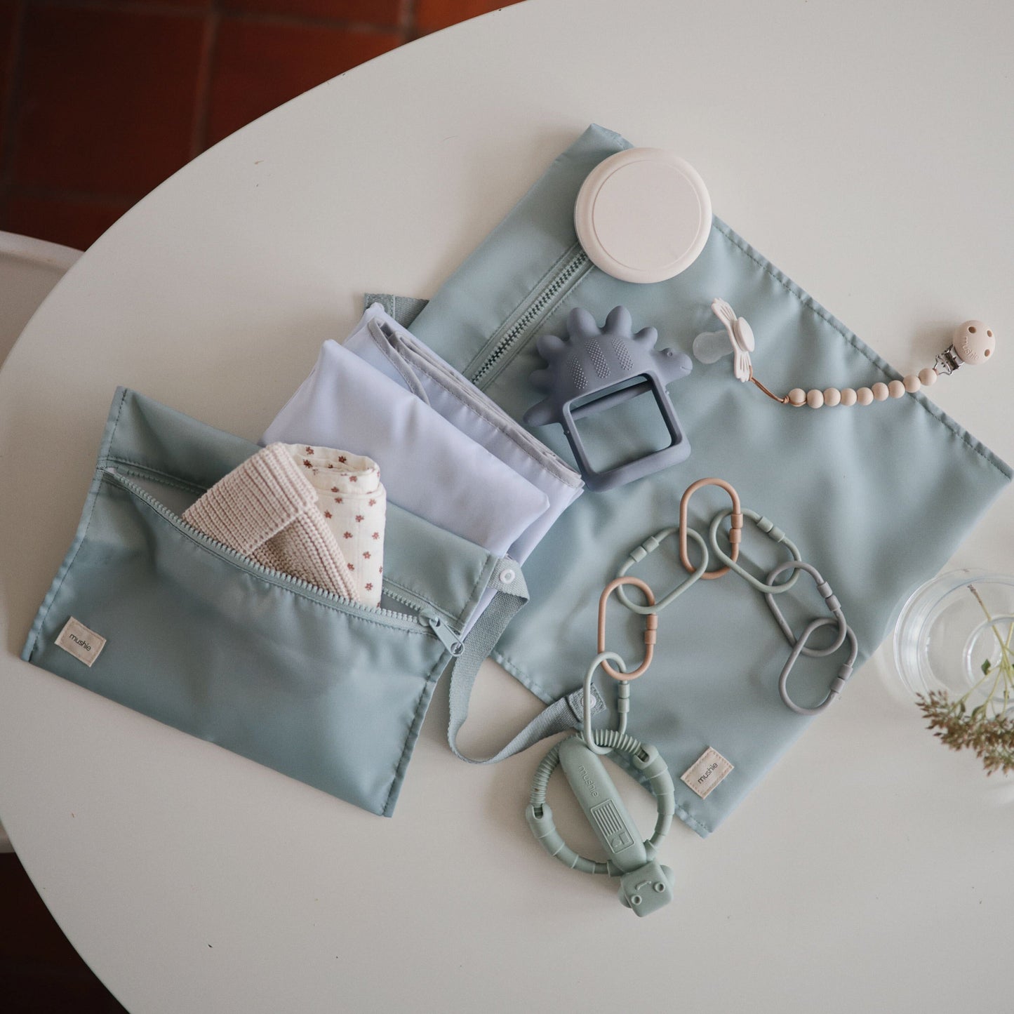 FRIGG Lucky Symmetrical Silicone Pacifier 2-Pack (0-6 Months)